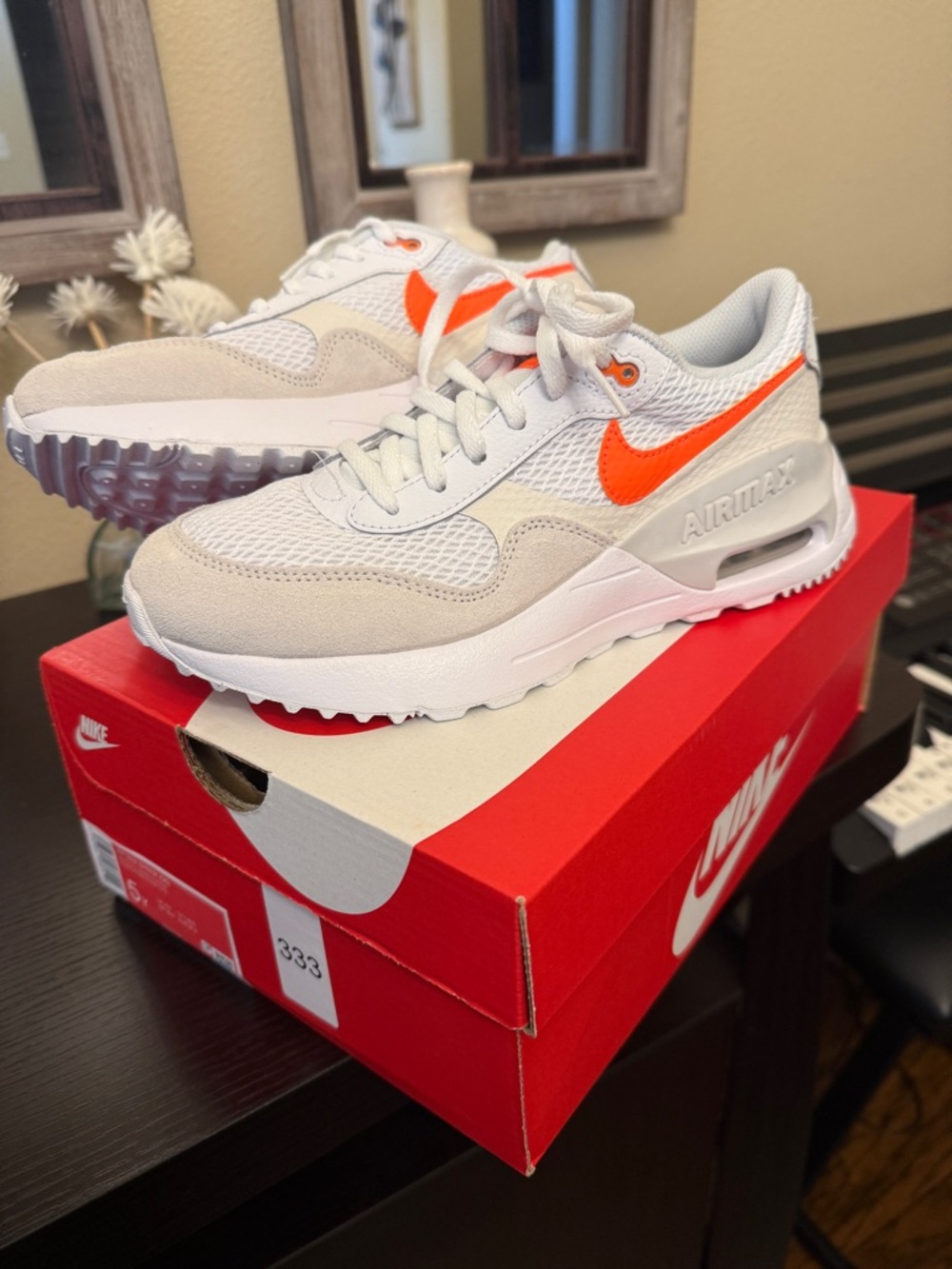 Nike Air Max Systm Boys Sneakers - White and Bright Orange Size 5Y New in Box